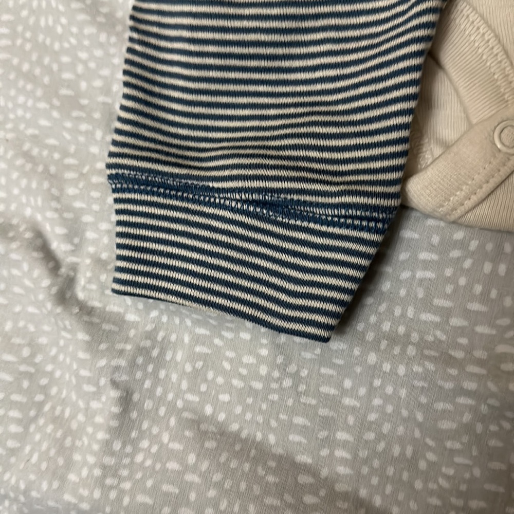 NWT Carter’s baby Set of three one pants and tow tops  size 12 Months - Picture 14 of 15